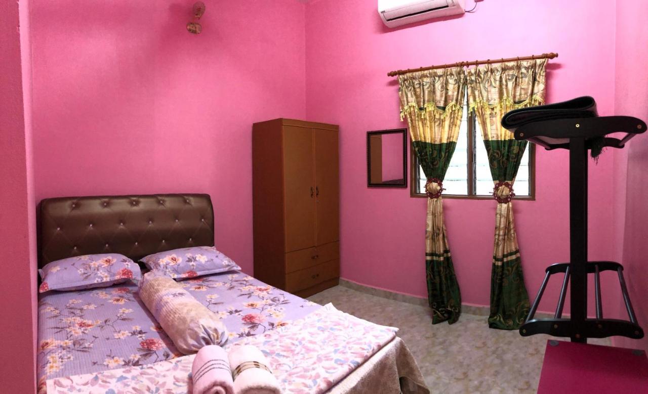 Homestay Tok Abah Dalam Rhu Pasir Puteh Exterior photo